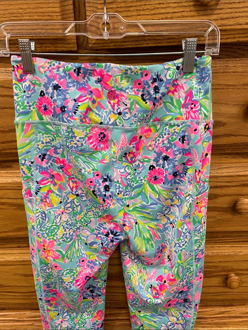 Lilly Pulitzer Luxletic M Blues-Pink Multi Floral Leggings. - Picture 5 of 5